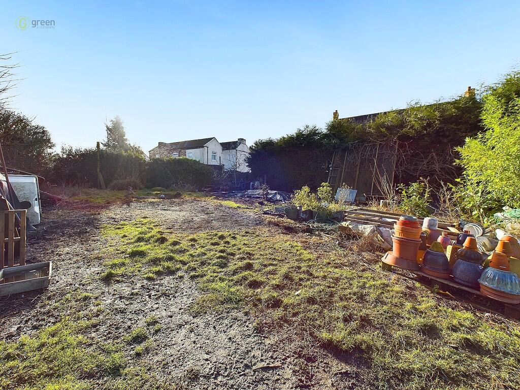 3 bed End of Terrace