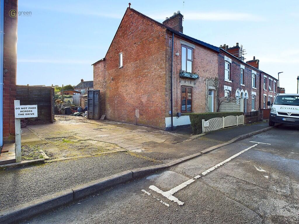 3 bed End of Terrace