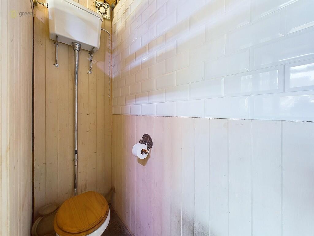 3 bed End of Terrace