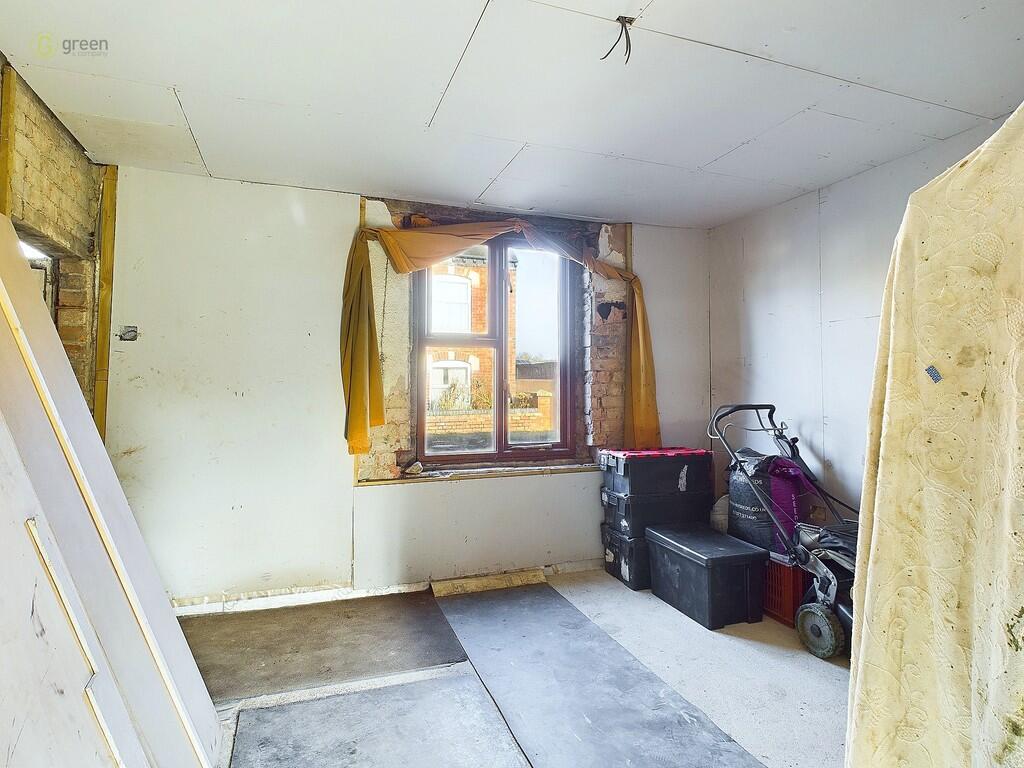 3 bed End of Terrace