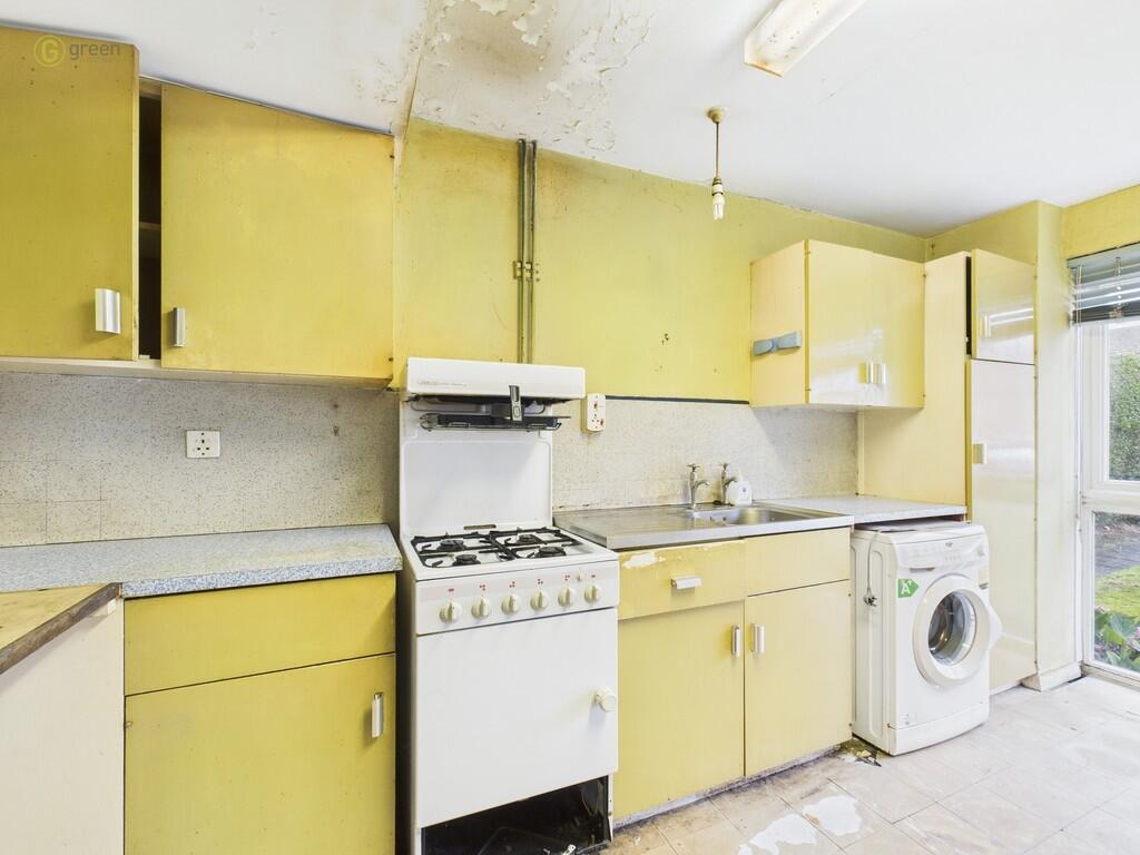3 bed End of Terrace