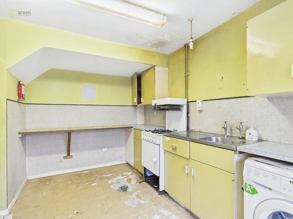 3 bed End of Terrace