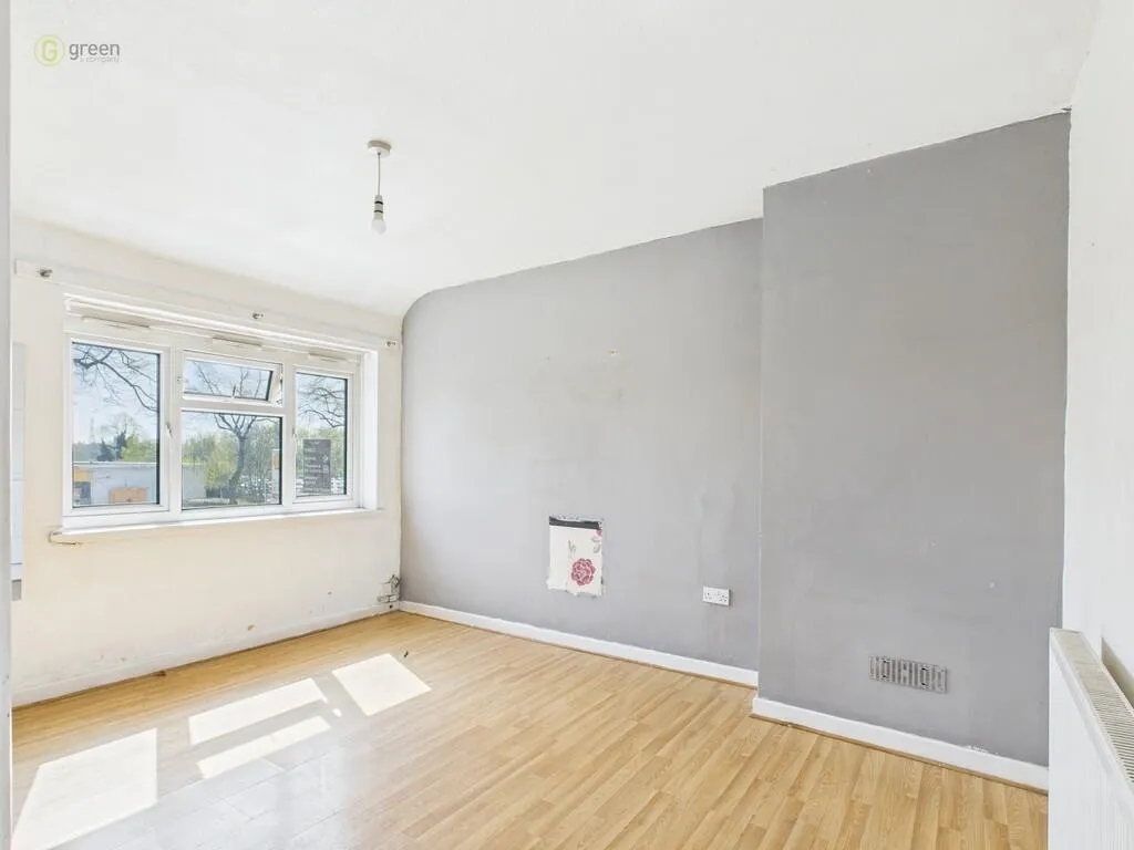 1 bed Maisonette