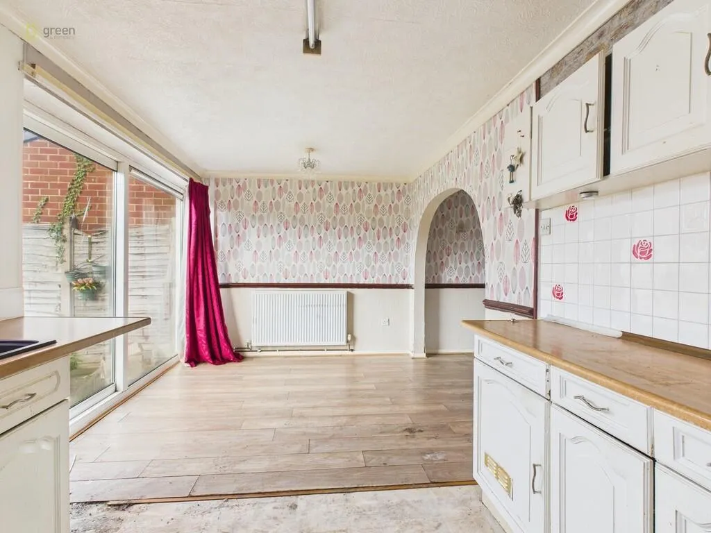 3 bed Semi-Detached