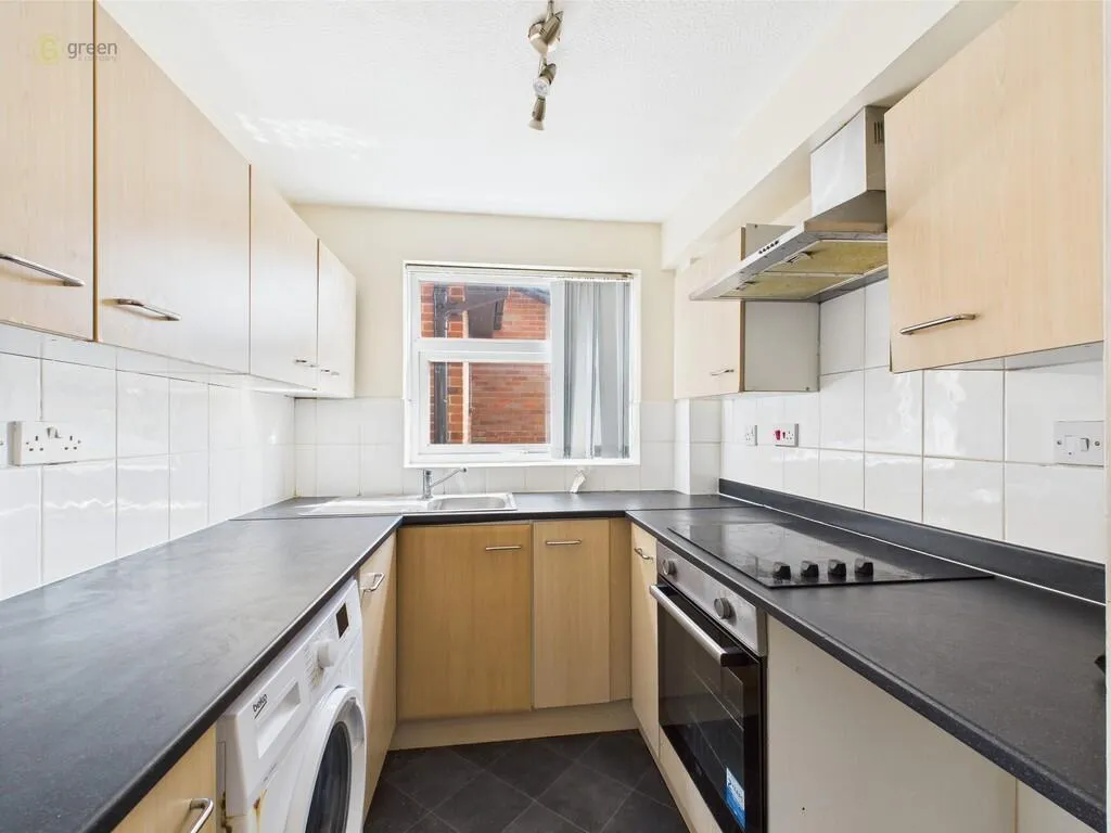 2 bed Maisonette