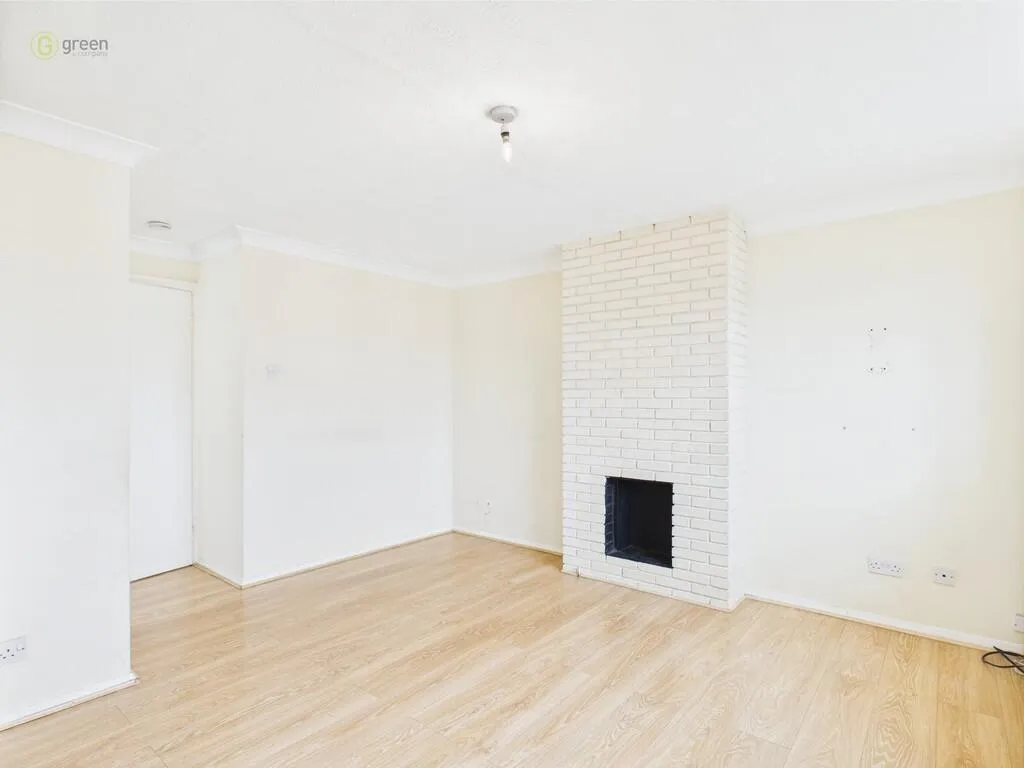 2 bed Maisonette