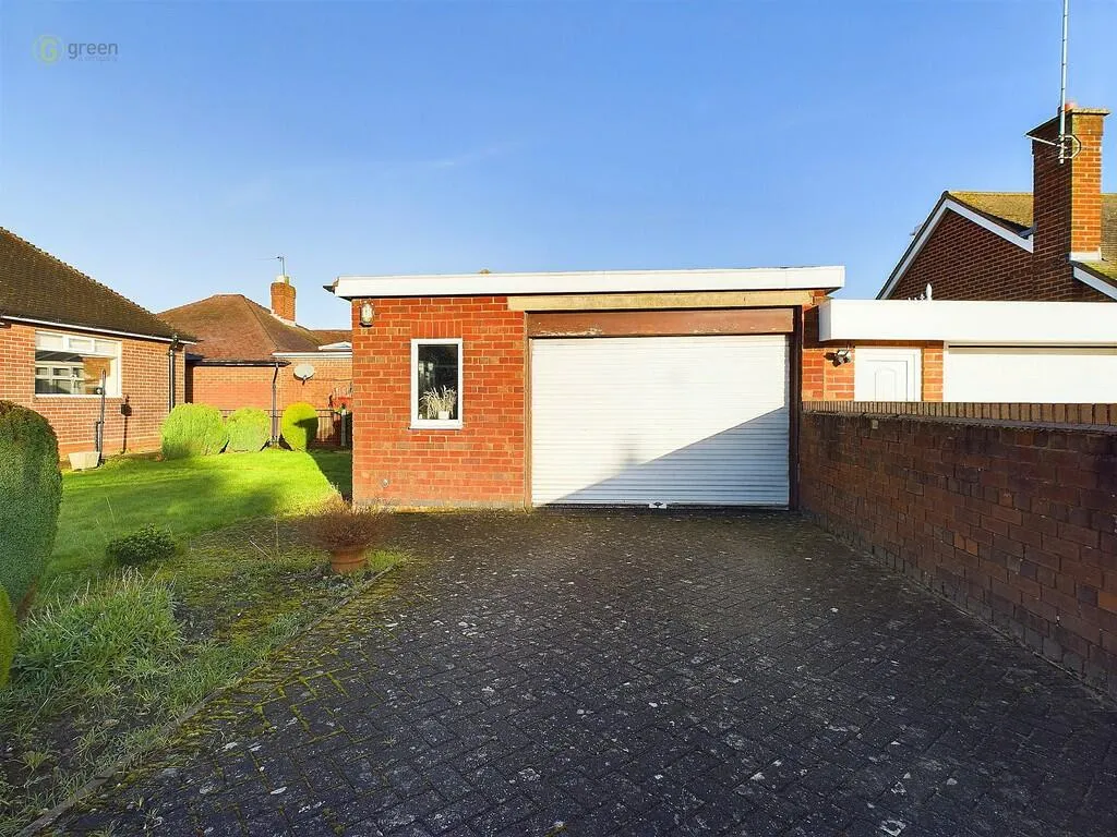 2 bed Detached Bungalow