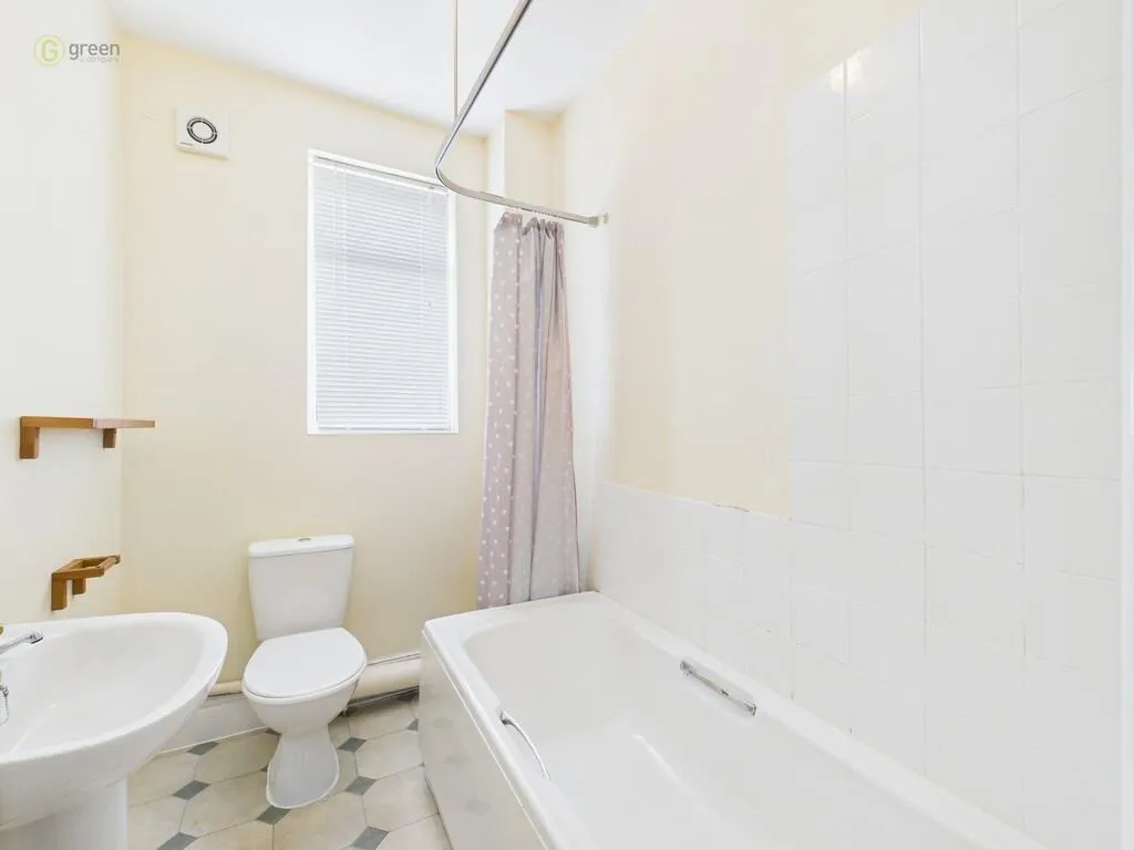 10 bed Apartment