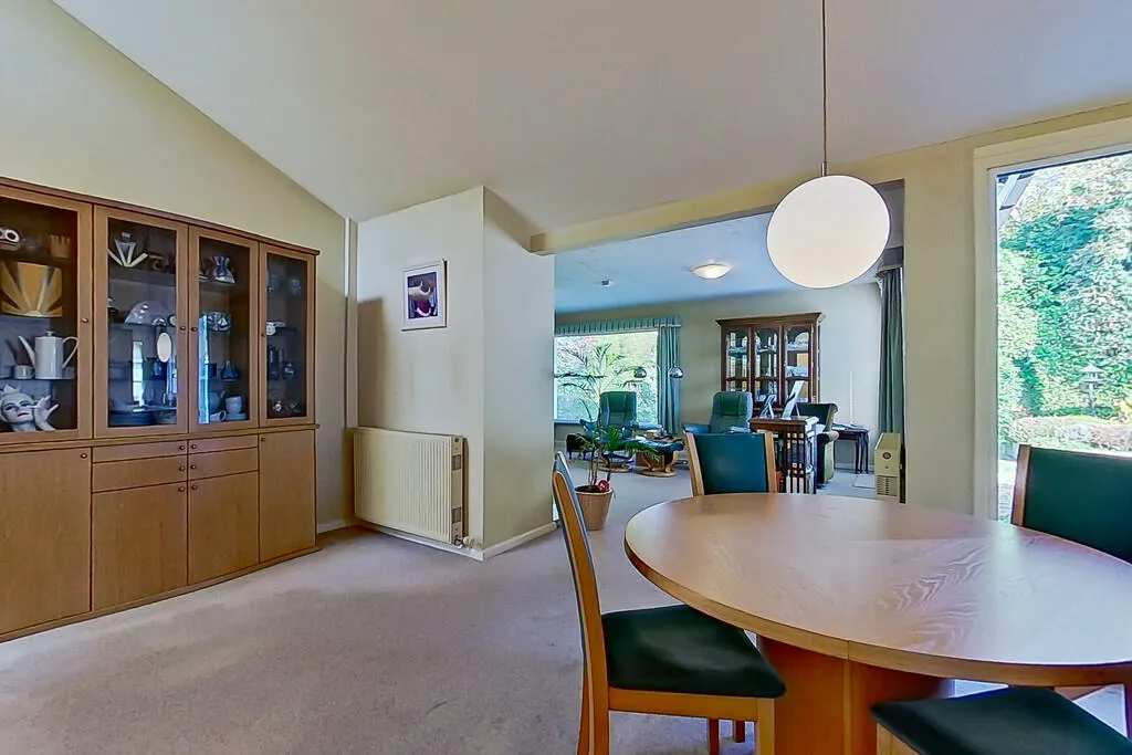 4 bed Detached Bungalow
