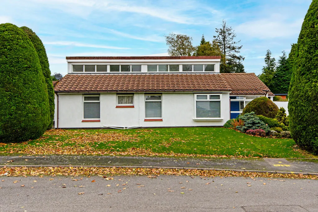 4 bed Detached Bungalow