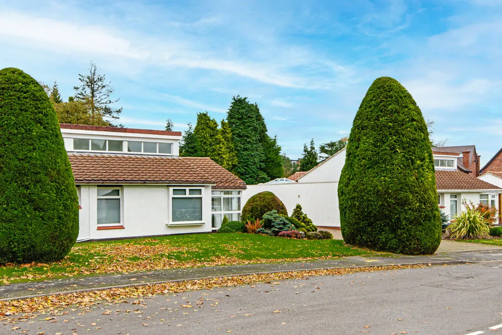 4 bed Detached Bungalow