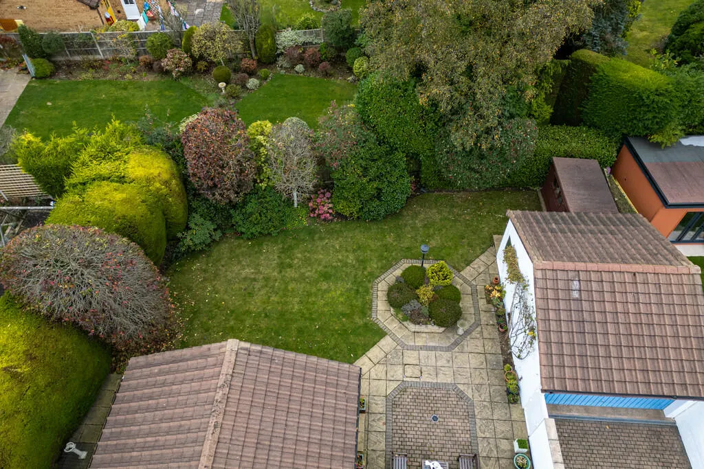 4 bed Detached Bungalow