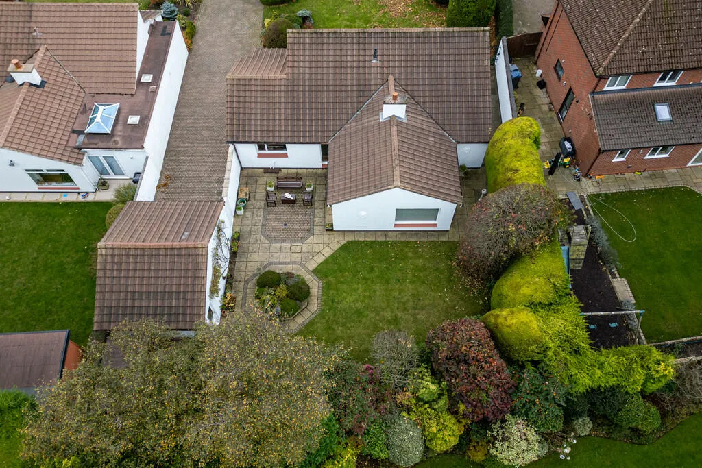 4 bed Detached Bungalow