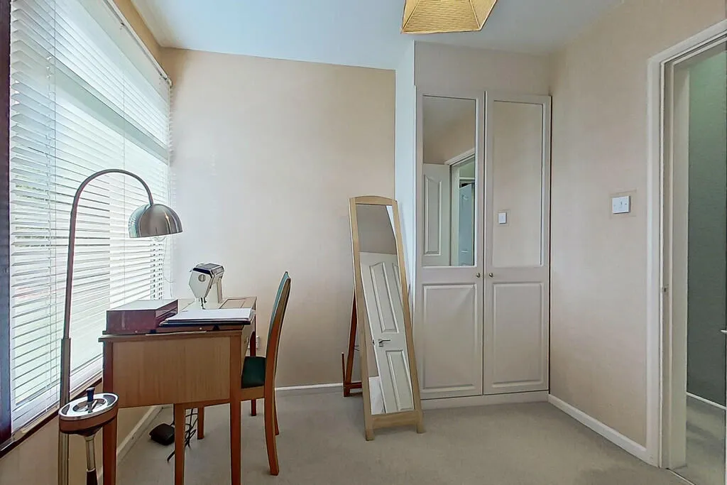 4 bed Detached Bungalow