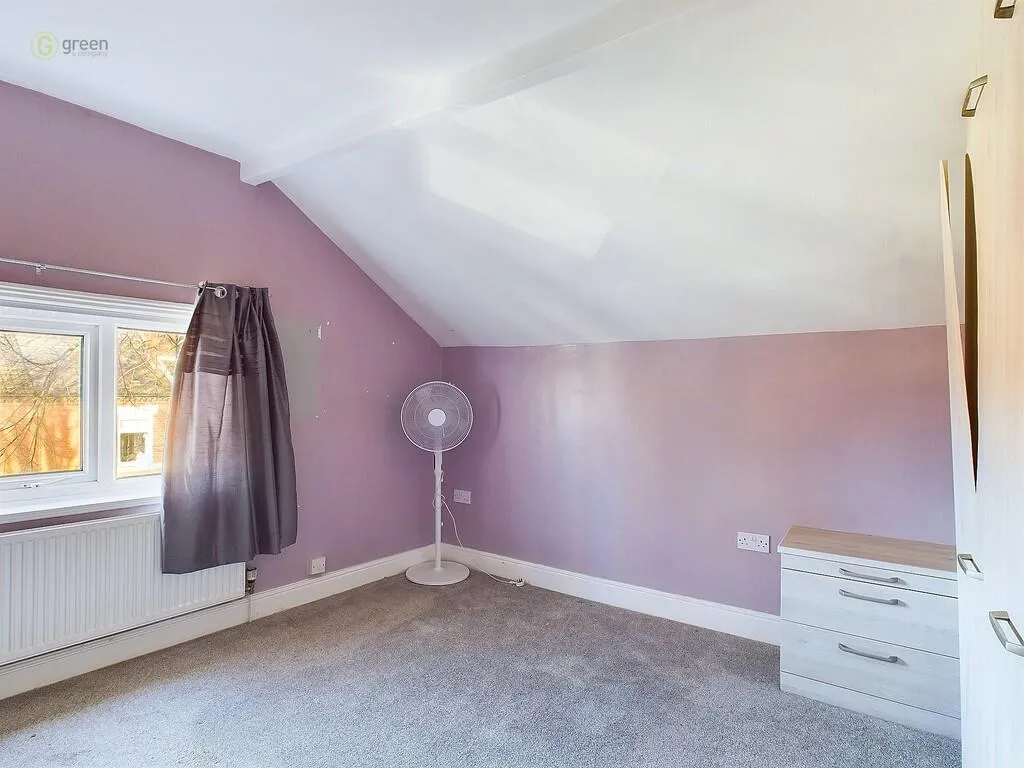 4 bed Semi-Detached