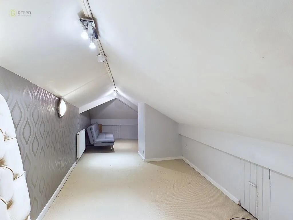 4 bed Semi-Detached
