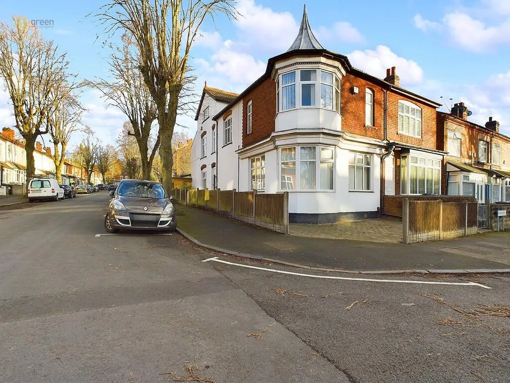 4 bed Semi-Detached