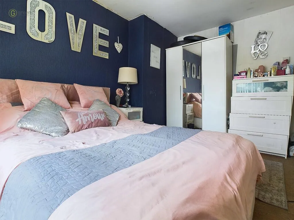 3 bed Terraced