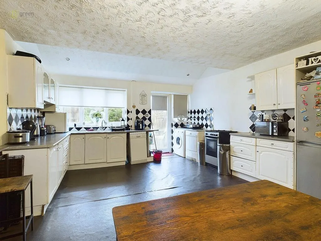 3 bed Terraced
