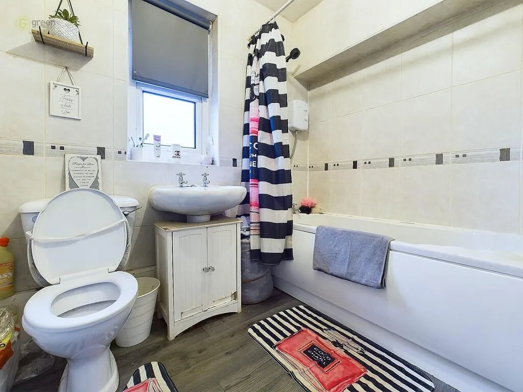 3 bed Terraced