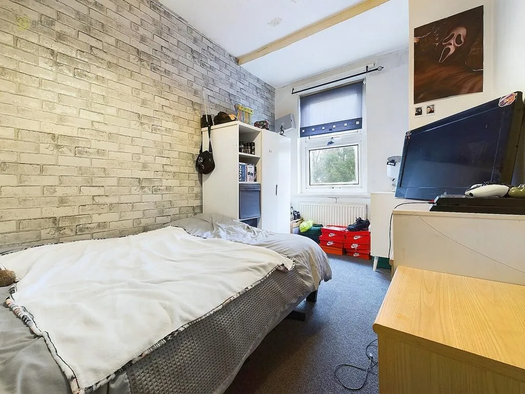 3 bed Terraced