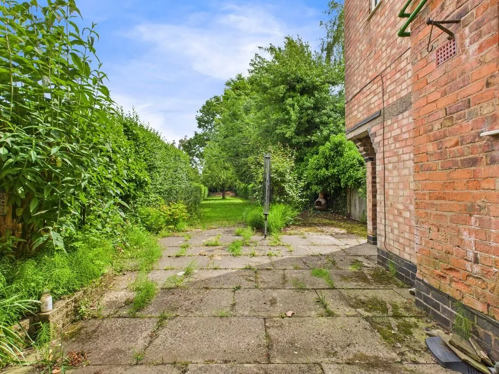 3 bed Semi-Detached