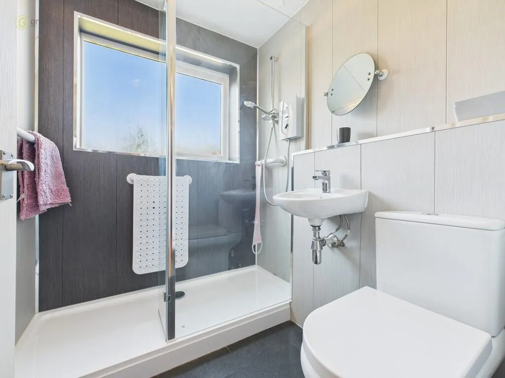 2 bed Ground Maisonette