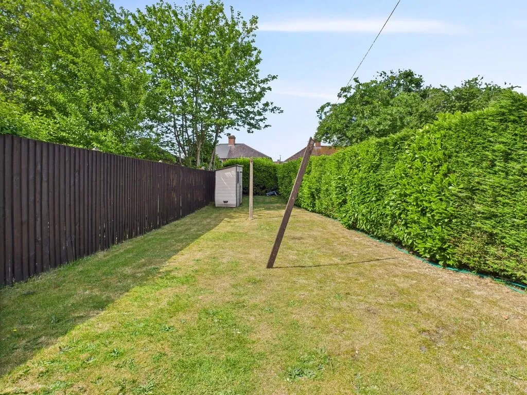 3 bed End of Terrace
