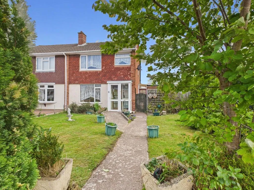 3 bed Semi-Detached