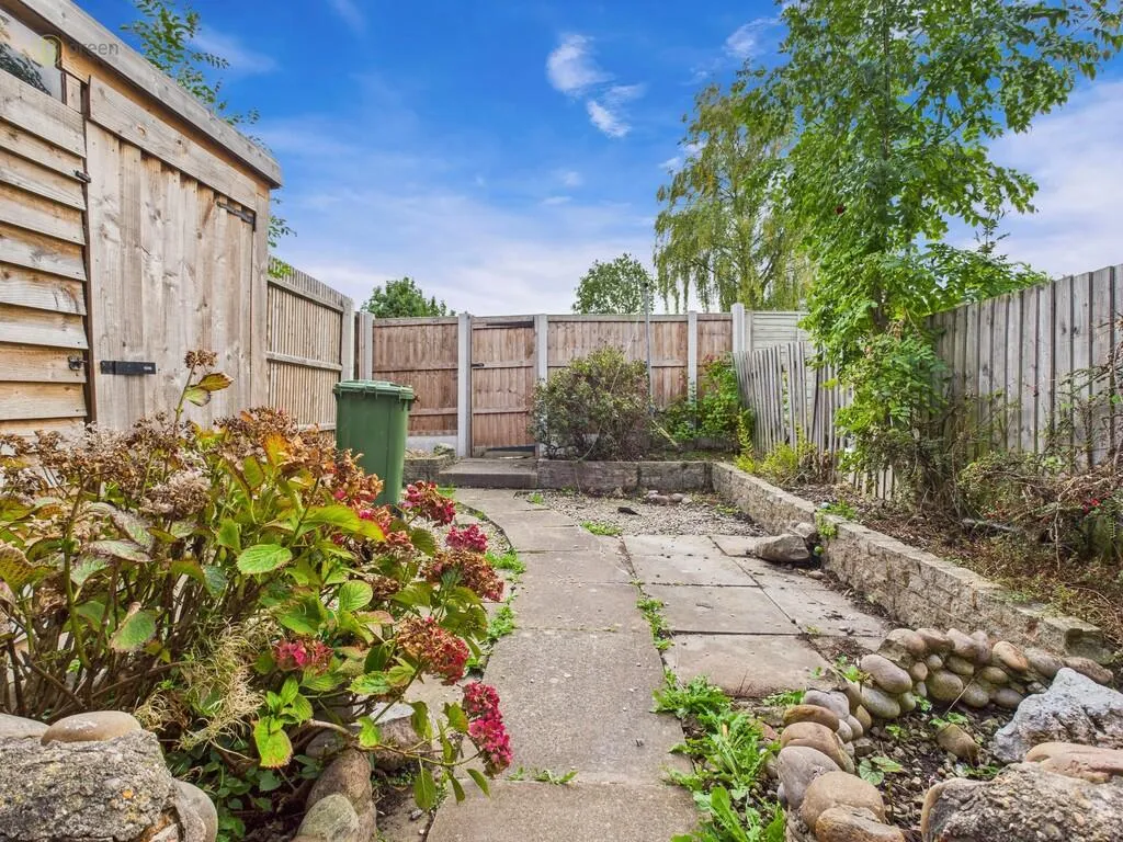 3 bed Terraced