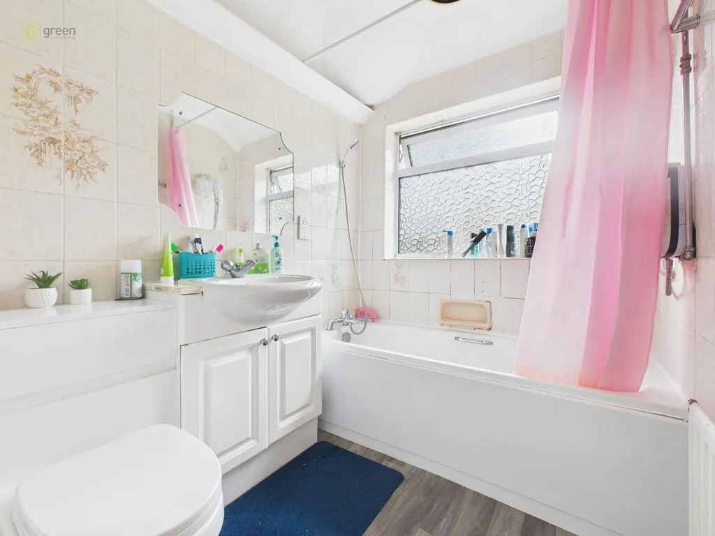 3 bed Semi-Detached