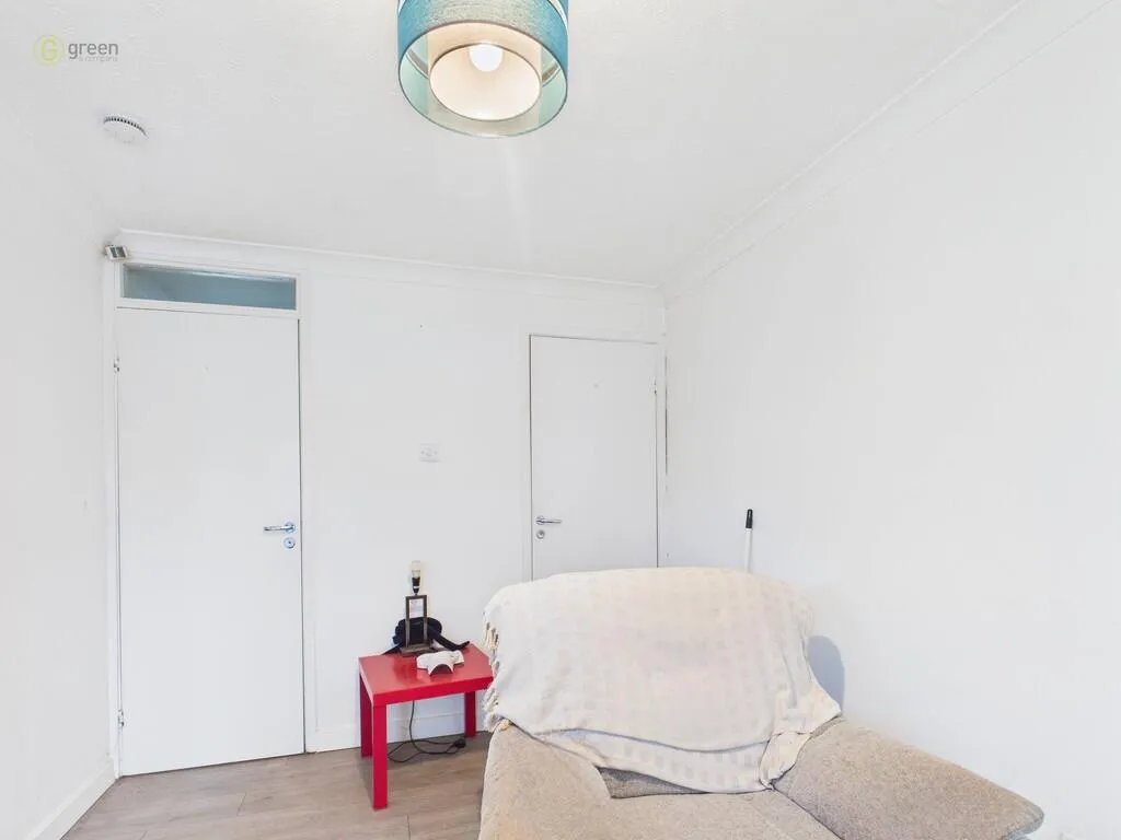 1 bed Ground Maisonette