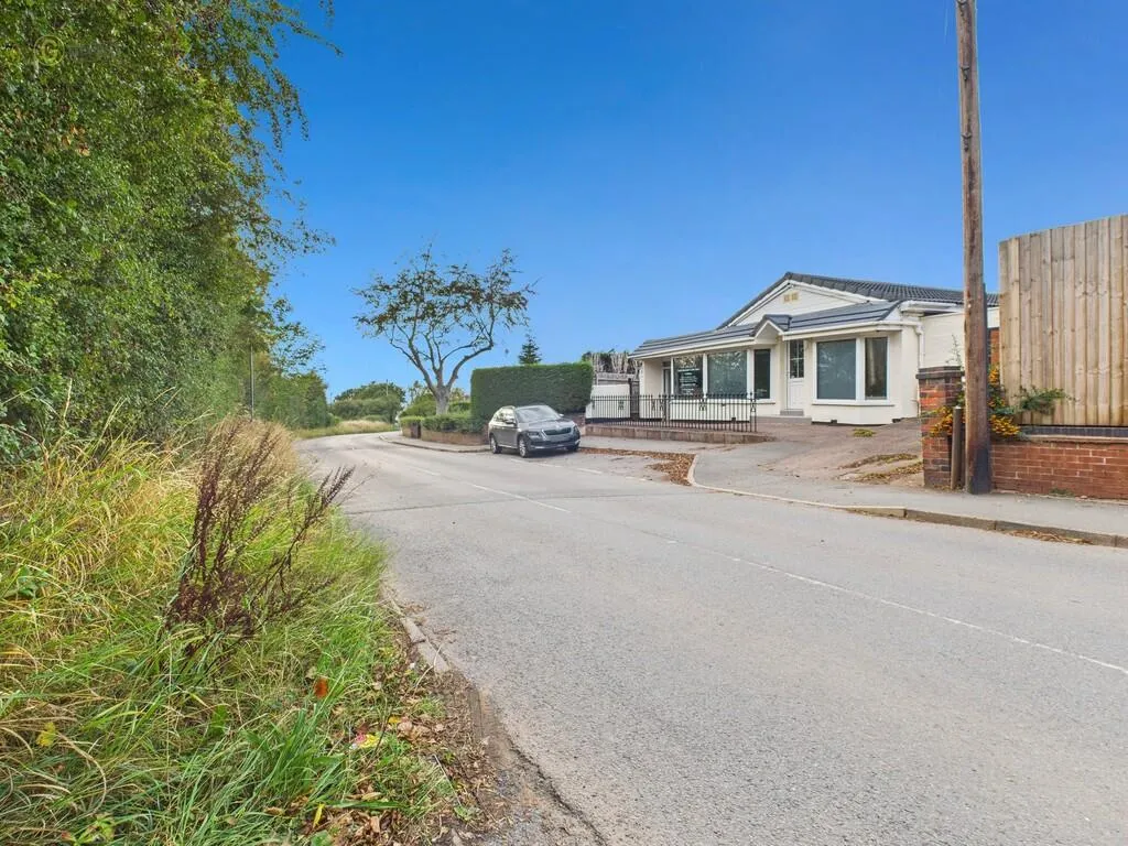 3 bed Character Property