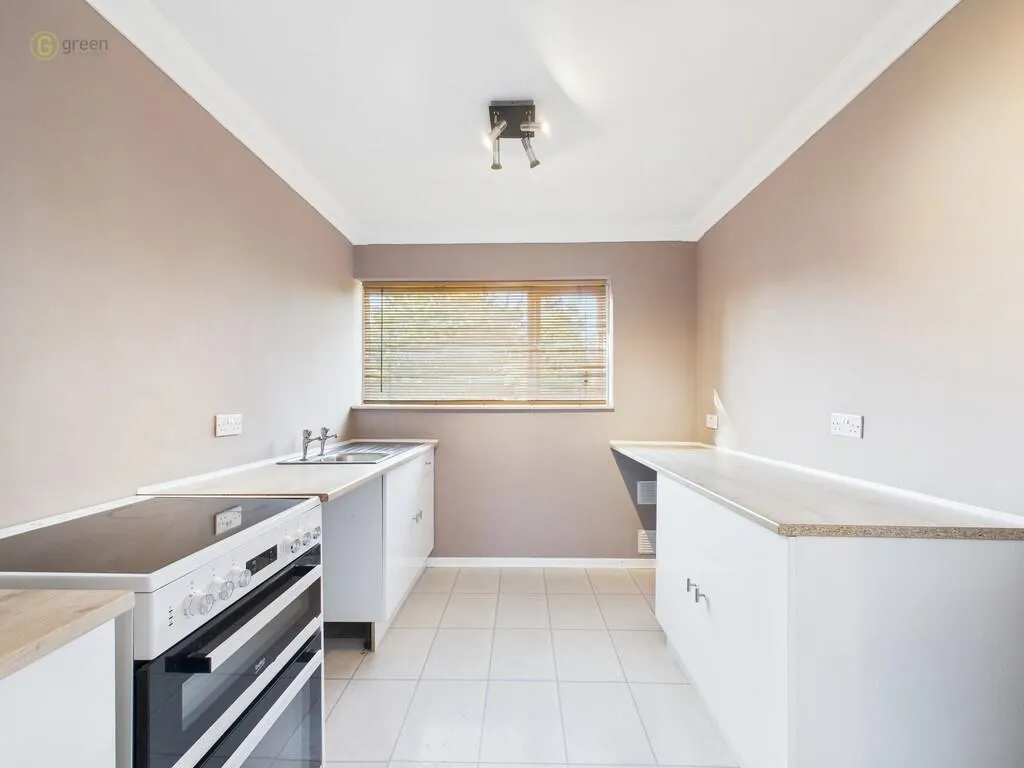2 bed Maisonette