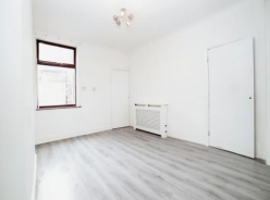 3 bed End of Terrace