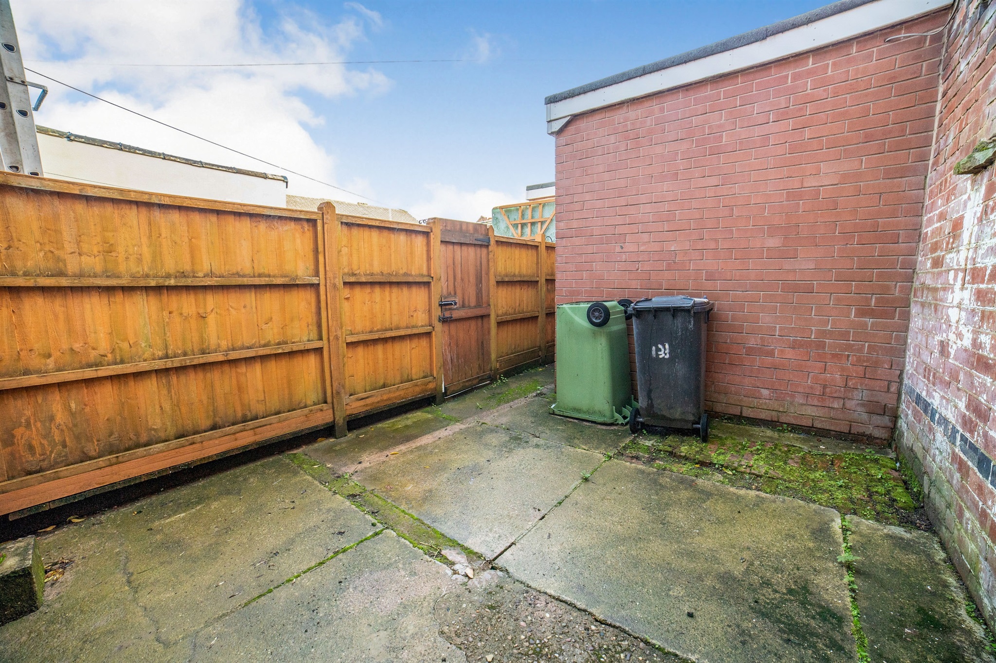 2 bed Semi-Detached