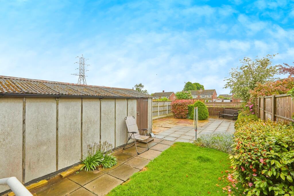 3 bed Semi-Detached