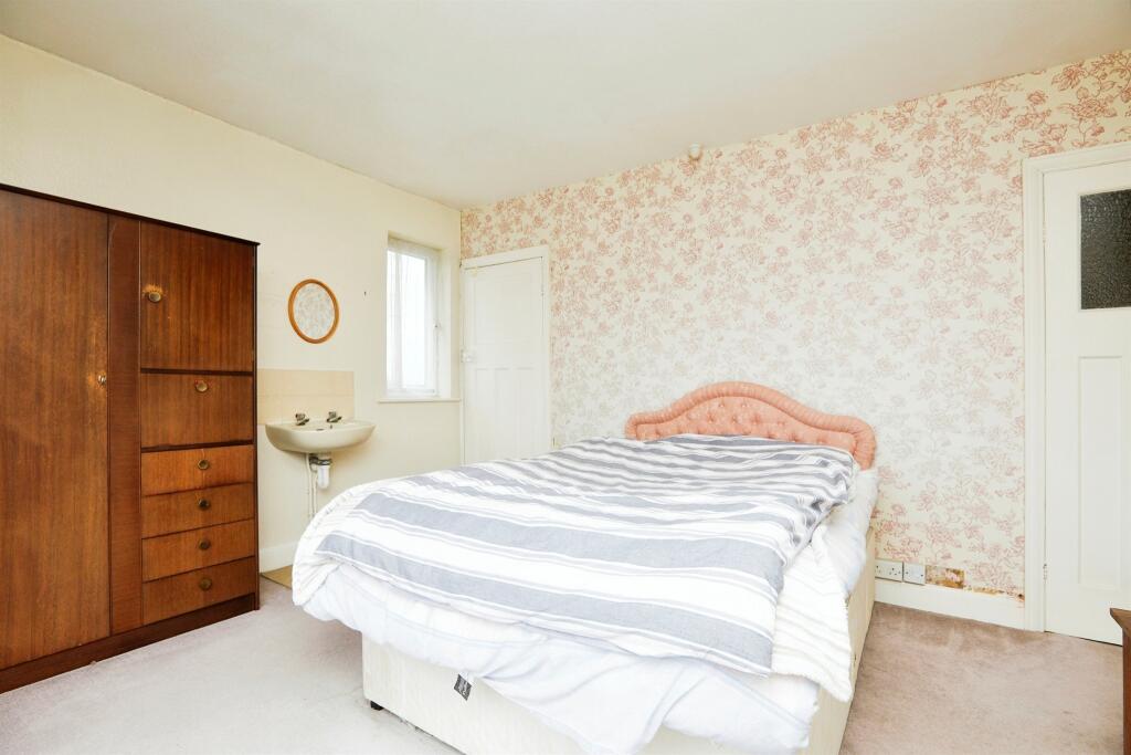 3 bed Semi-Detached