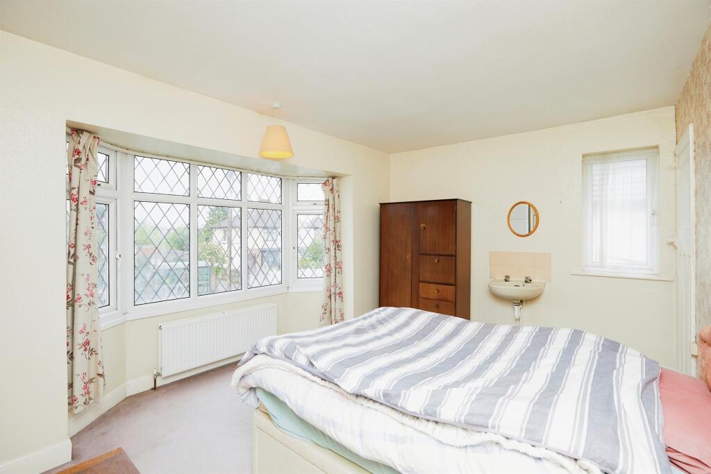 3 bed Semi-Detached