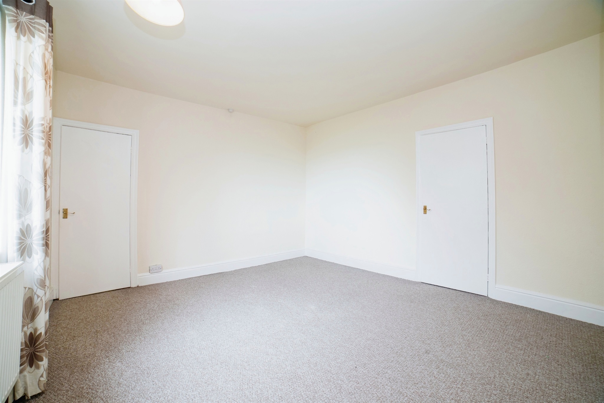 2 bed Semi-Detached