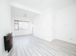 3 bed Terraced