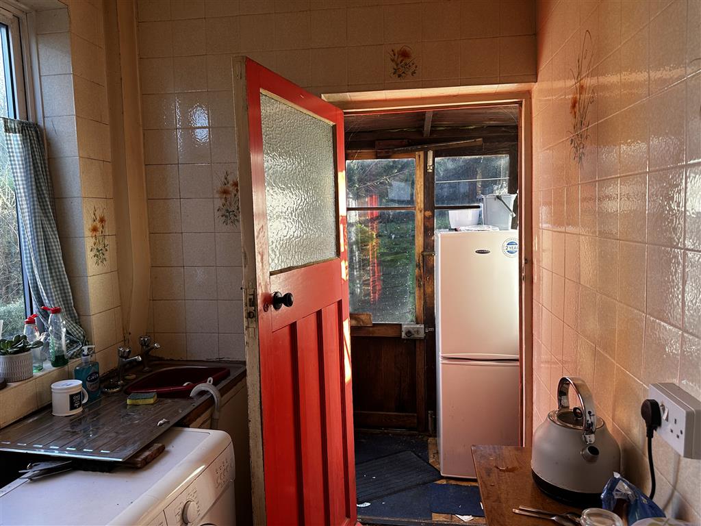 3 bed Semi-Detached