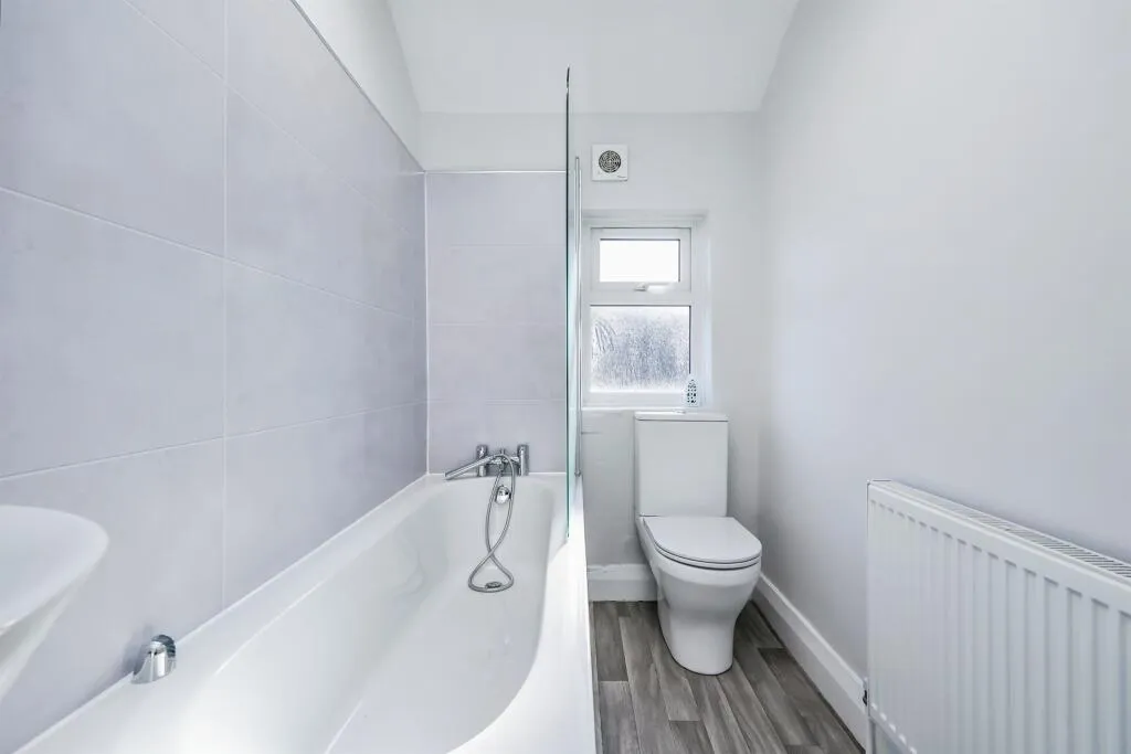 2 bed Detached