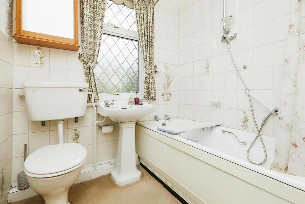 3 bed Semi-Detached