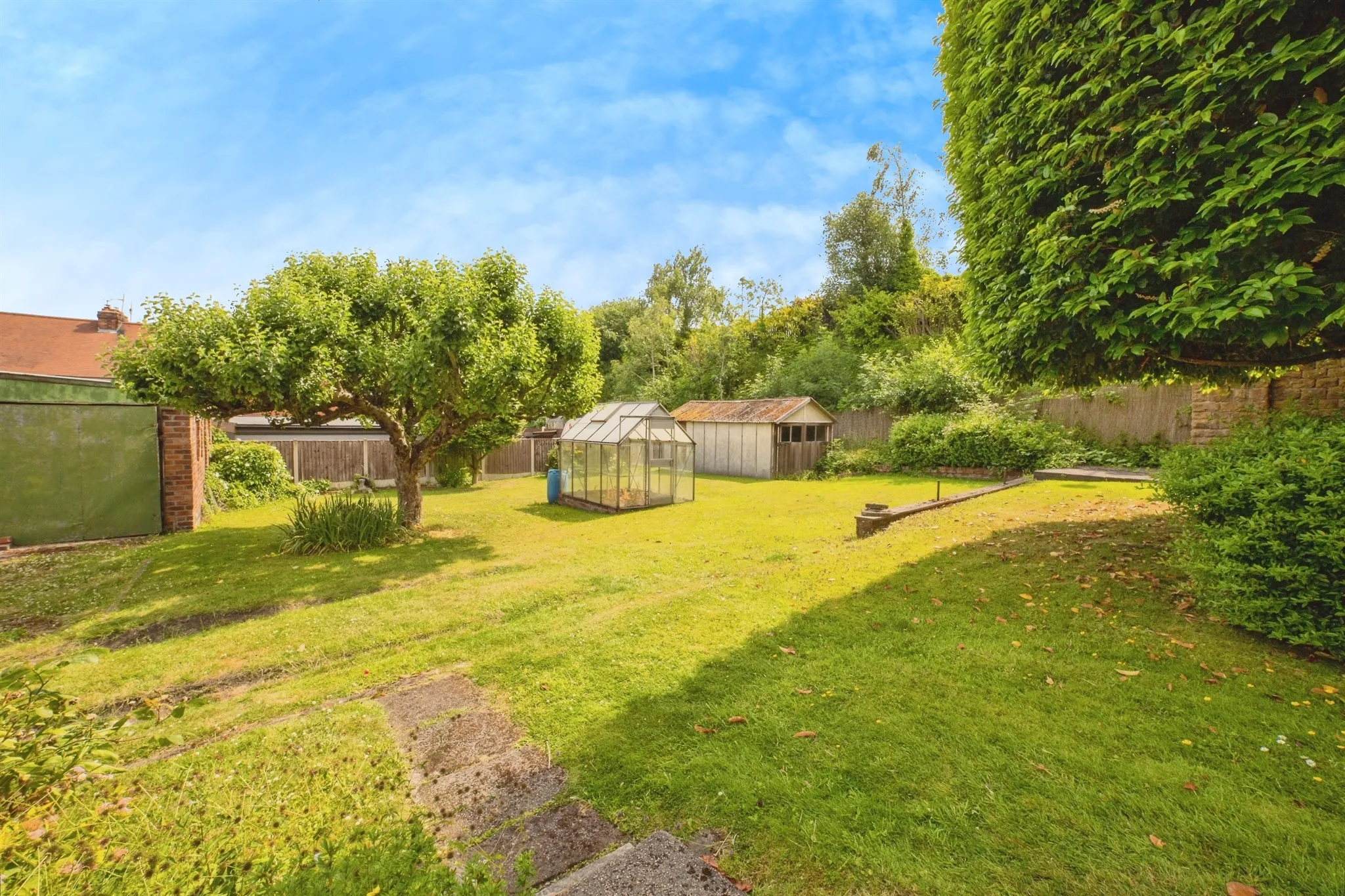 4 bed Semi-Detached