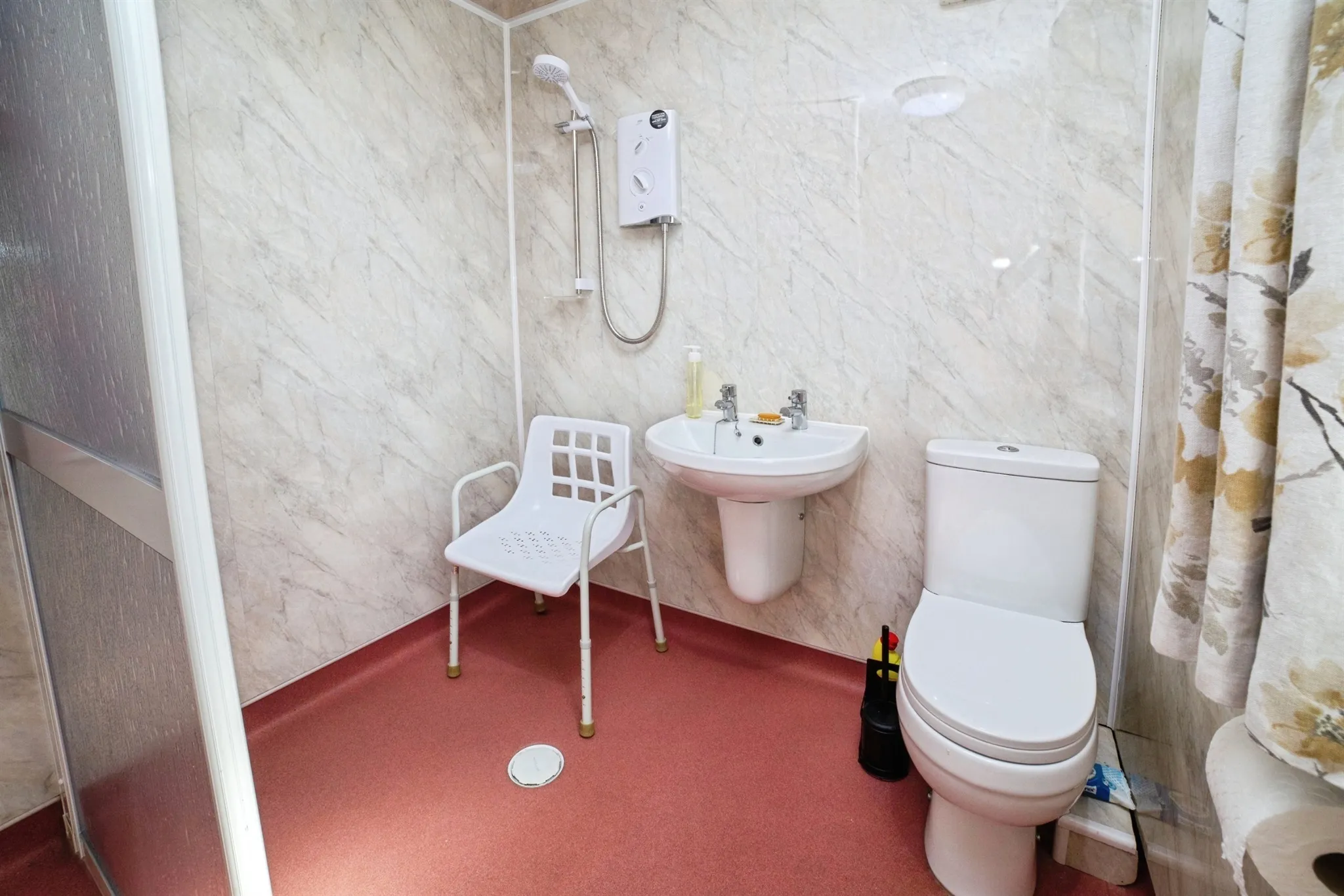 4 bed Semi-Detached