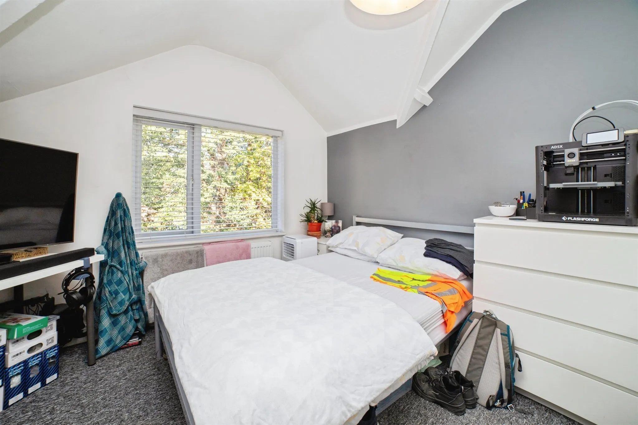 7 bed Semi-Detached