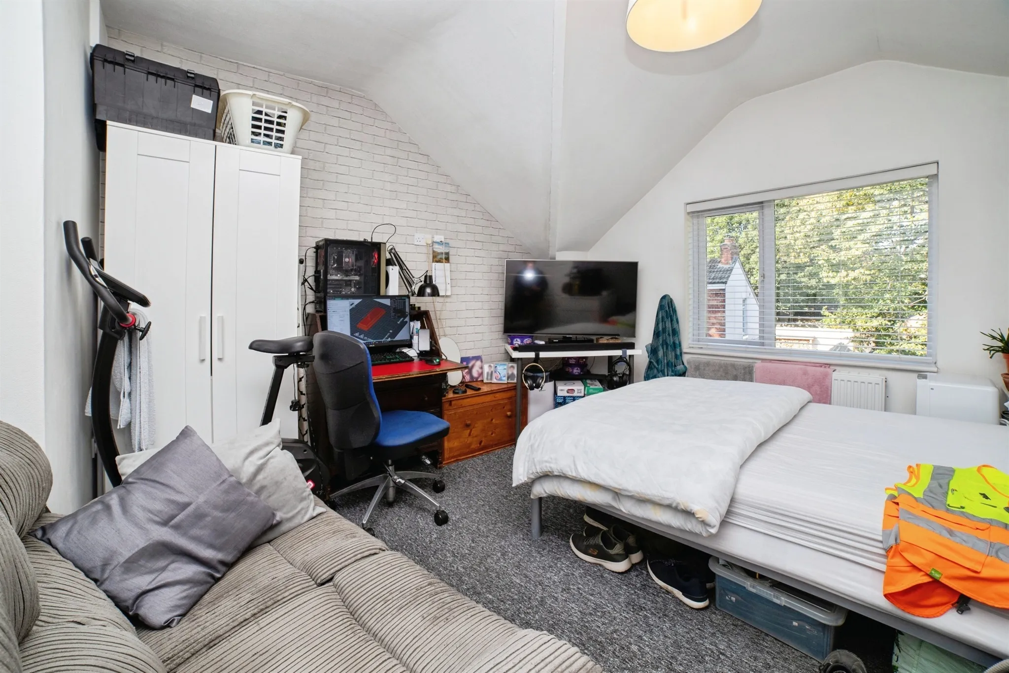 7 bed Semi-Detached