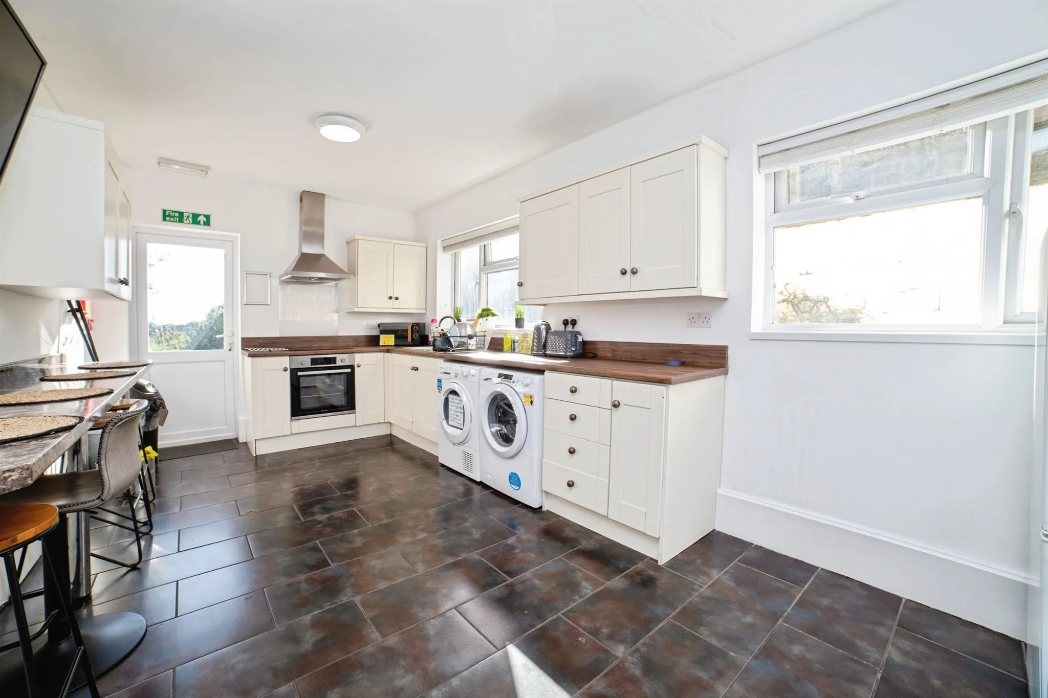 7 bed Semi-Detached