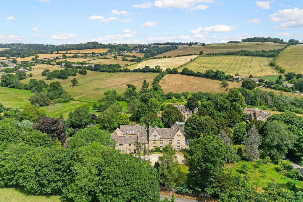 7 bed Semi-detached Villa